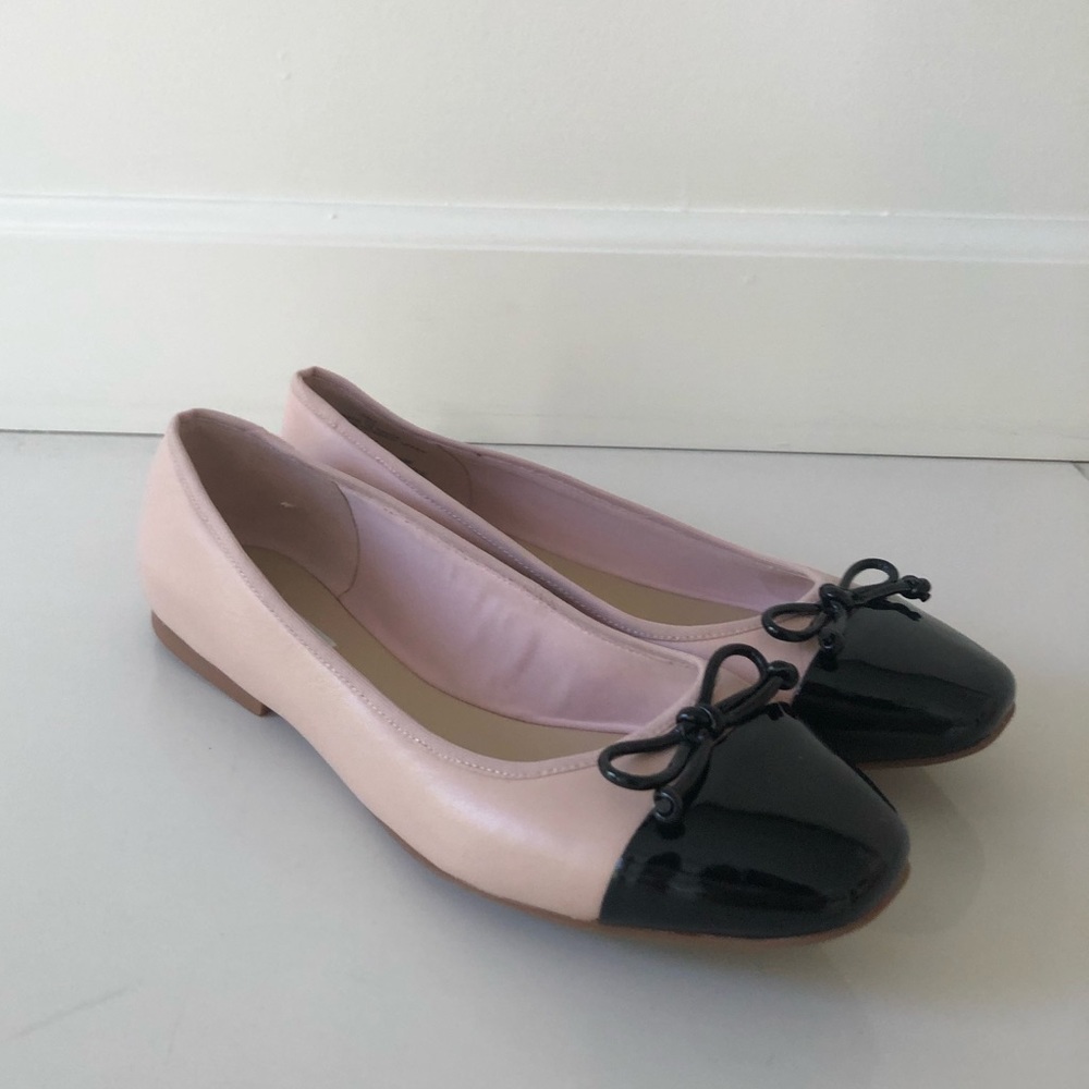 Saks Fifth Avenue Round Toed Leather Ballet Flat